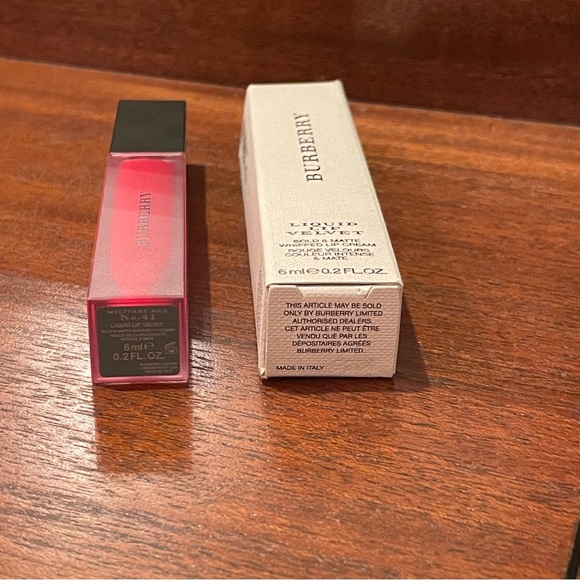 Burberry Liquid Lip Velvet Military Red No. 41 NEW makeup - Picture 8 of 15